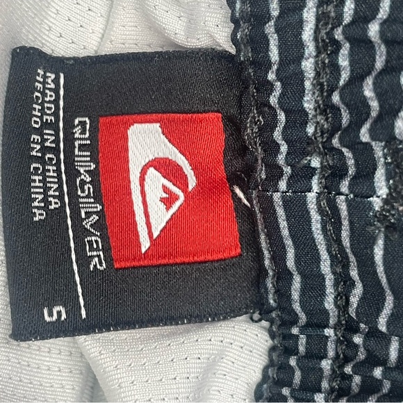 Quiksilver Striped Swim Shorts Size: S Color: black and gray - Picture 8 of 8